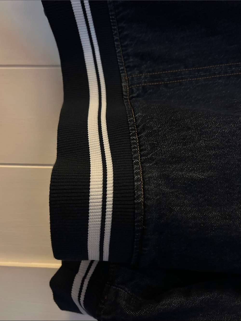 Old Navy Black Denim Jacket with White-Trim Ribbed Collar - Picture 4 of 4